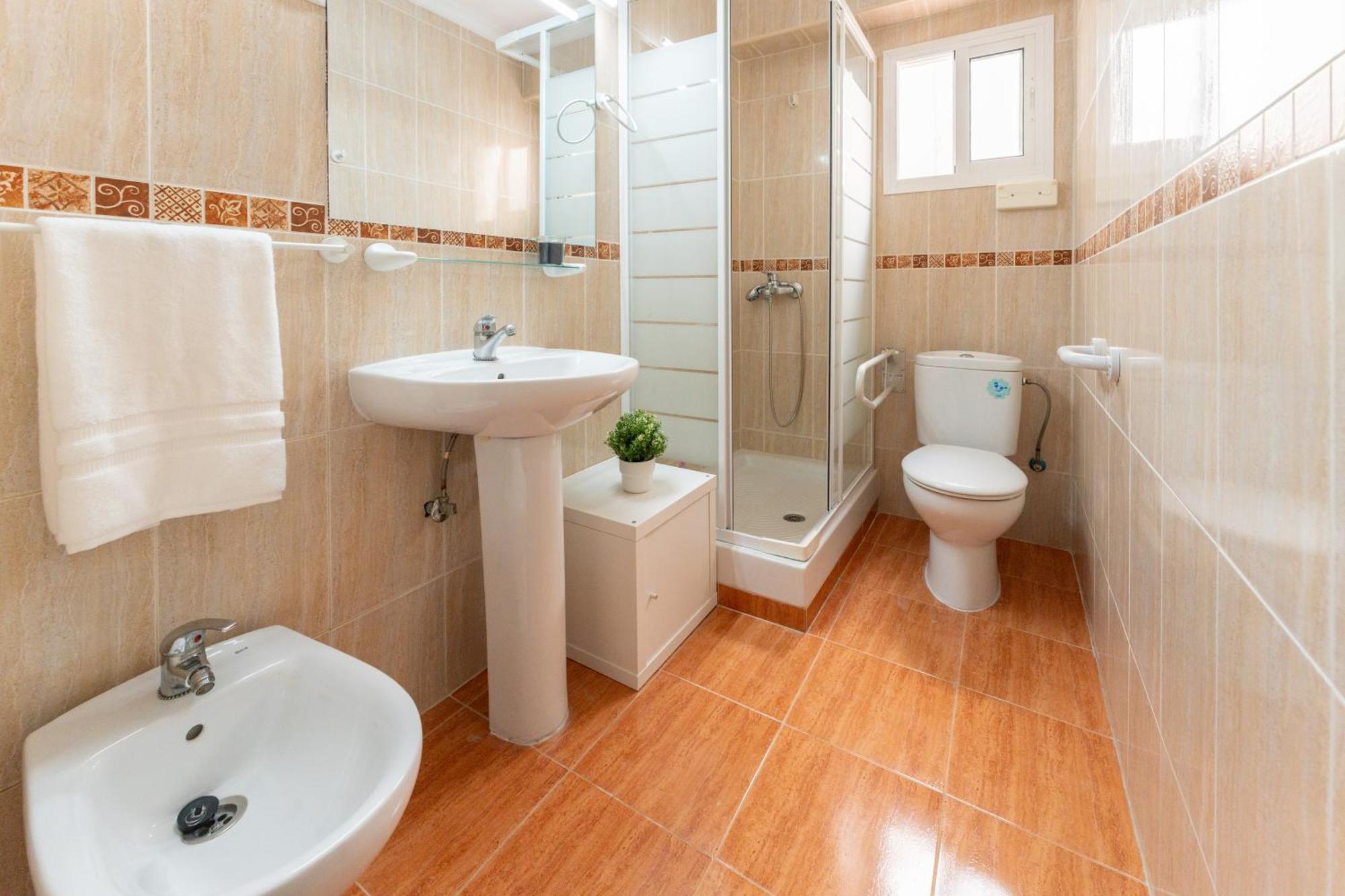 Malaga Lux Oasis - Modern 3Br, Fast Wifi, Smarttv Leilighet Eksteriør bilde